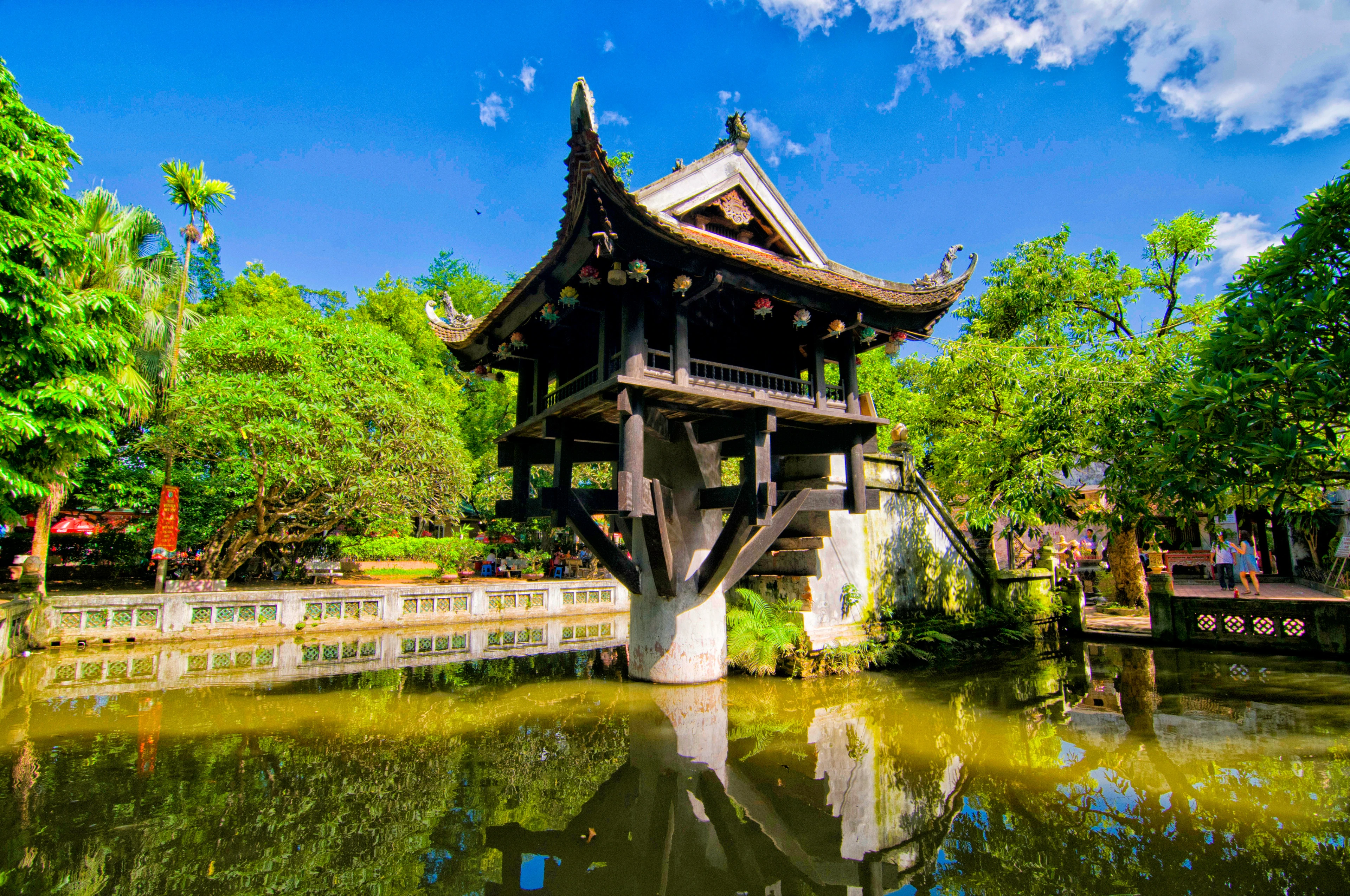 QUINTESSENCE OF TONKIN – VIETNAM TOUR (5 DAYS — 4 NIGHTS | HANOI – NINH BINH – HALONG BAY)