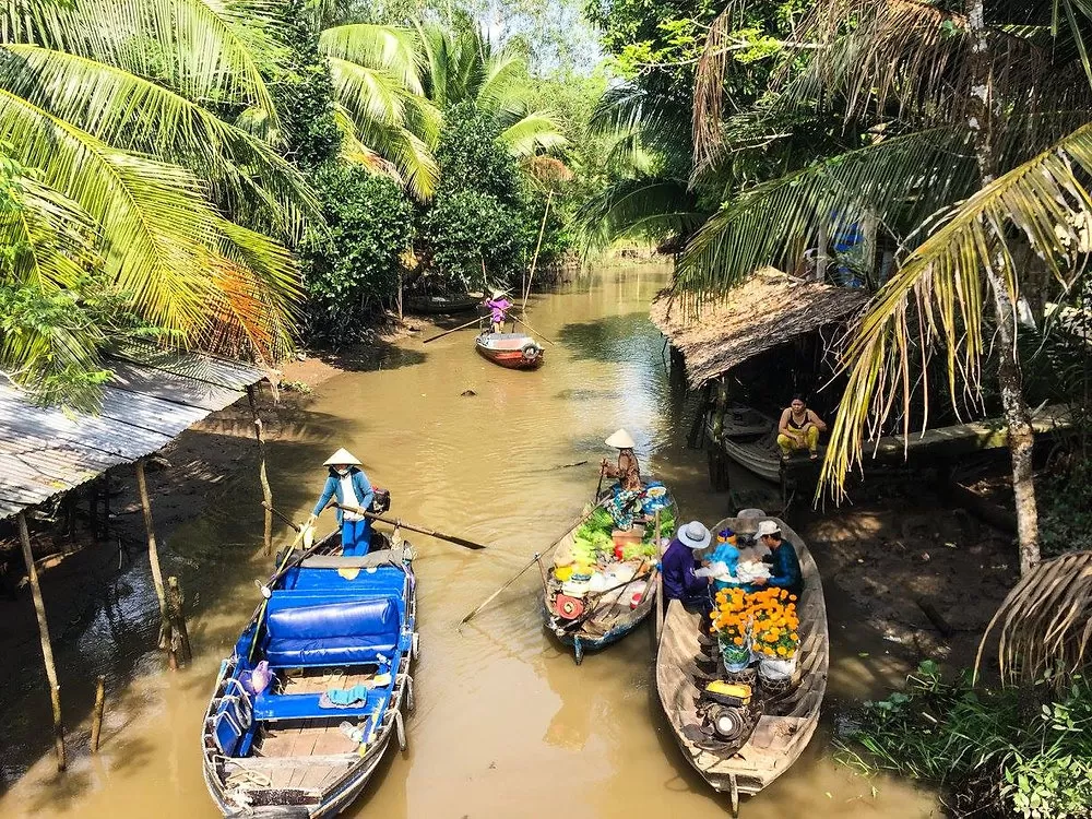 12 DAYS GOLDEN HORIZONS: VIETNAM’S COASTAL & CULTURAL ESCAPE