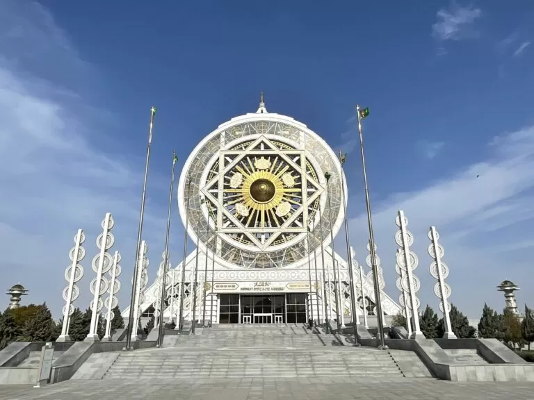 TURKMENISTAN IN 4 DAYS: WHERE FIRE MEETS HERITAGE