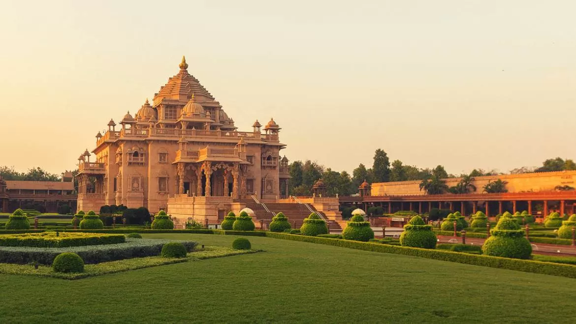EXPLORE GUJARAT IN 10 DAYS — GRAND HERITAGE & SPIRITUAL TOUR