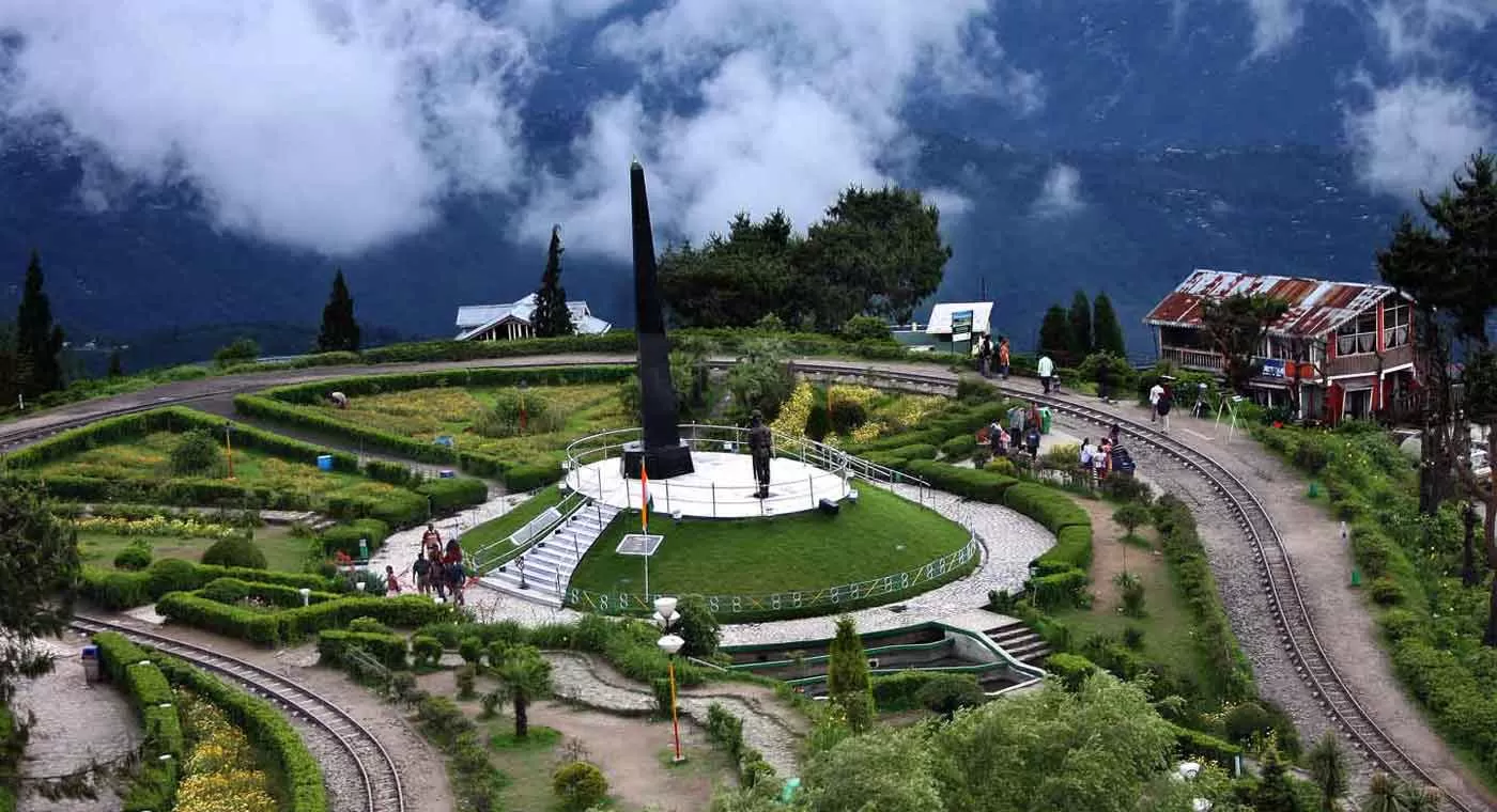 HIMALAYAS: 5-DAY SIKKIM & DARJEELING ESCAPADE