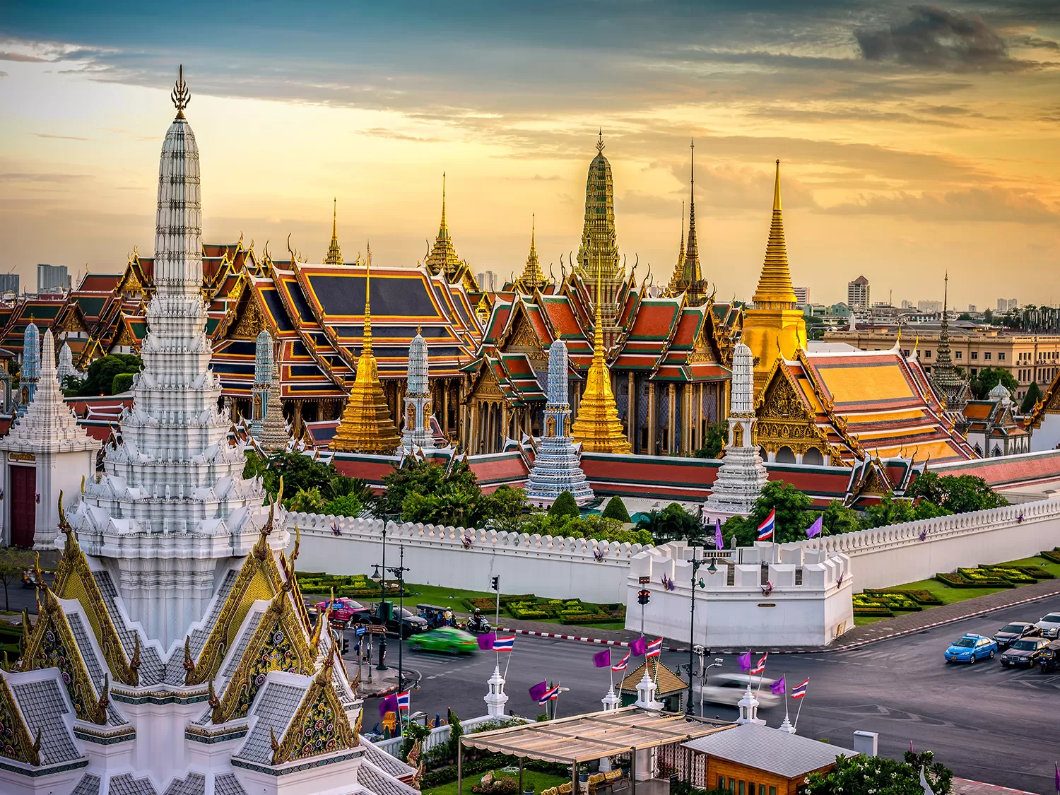 5 DAYS DISCOVER THAILAND-FROM GOLDEN BUDDHA’S TO GLITTERING BEACHES