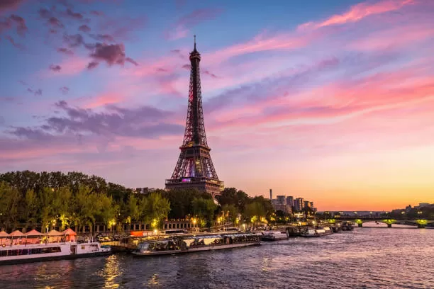 7-DAY WHISPERS OF ROMANCE: A JOURNEY THROUGH FRANCE AND SWITZERLAND