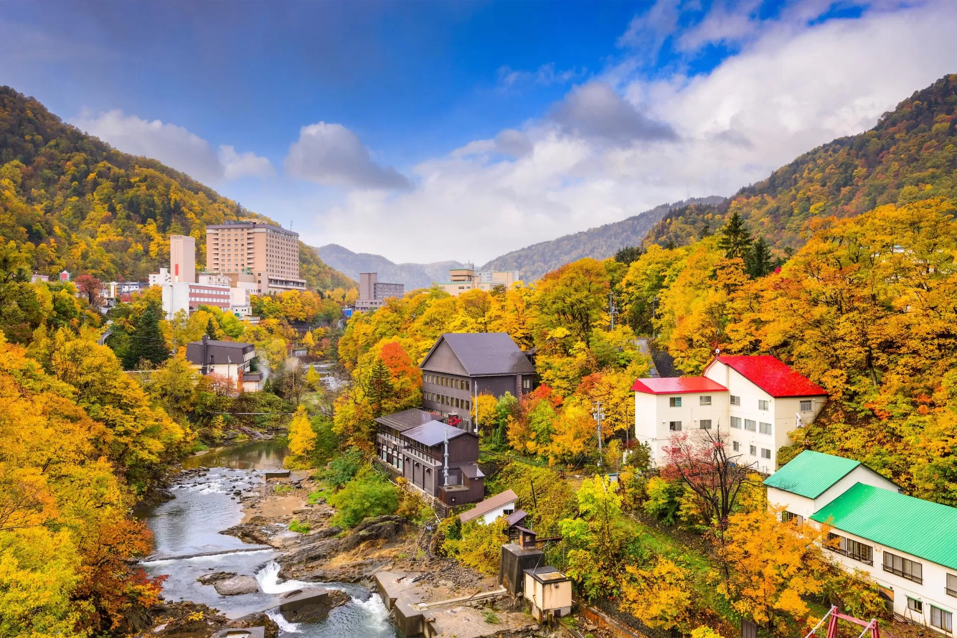 8 DAYS NORTHERN HOKKAIDO ESCAPADE: SNOW, CULTURE & SCENERY