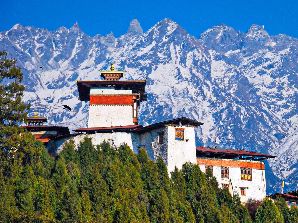 BHUTAN IN 5-DAY: WALK THROUGH WONDER AND WHISPERING HIMALAYAS